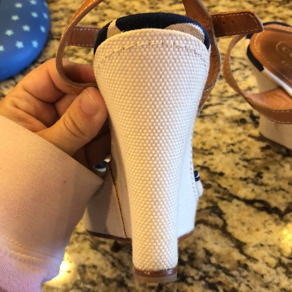 COACH Isabele Wedge A8199, Natural/Navy, Size: 6 - Picture 10 of 14